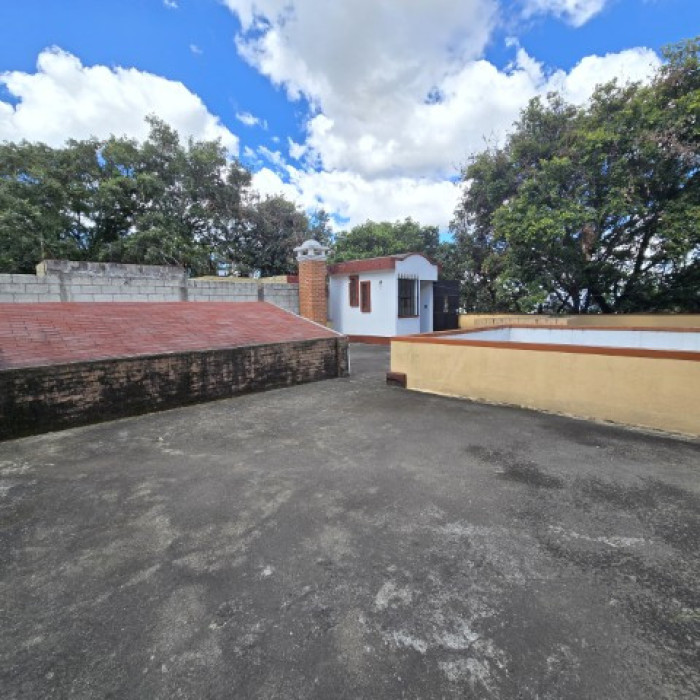 Casa grade en Venta Las Hojarascas Zona 1 de Mixco - Miniatura 8
