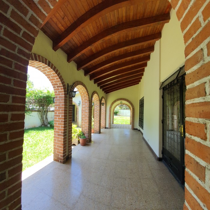 Casa en renta con uso suelo comercial zona 14 - Miniatura 15
