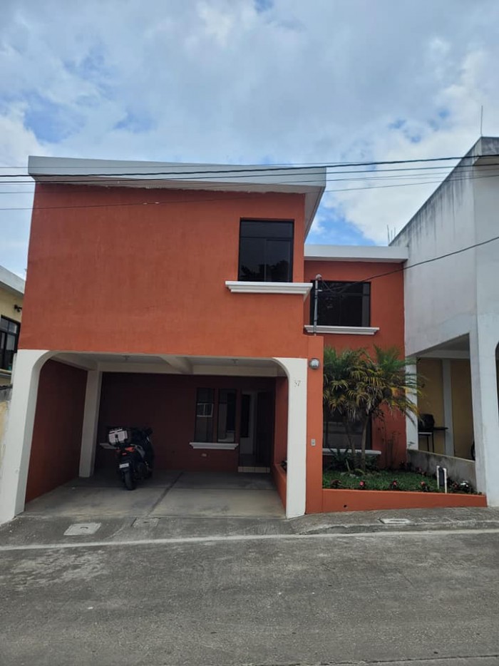 Casa en VENTA, Residencial Colinas del Prado