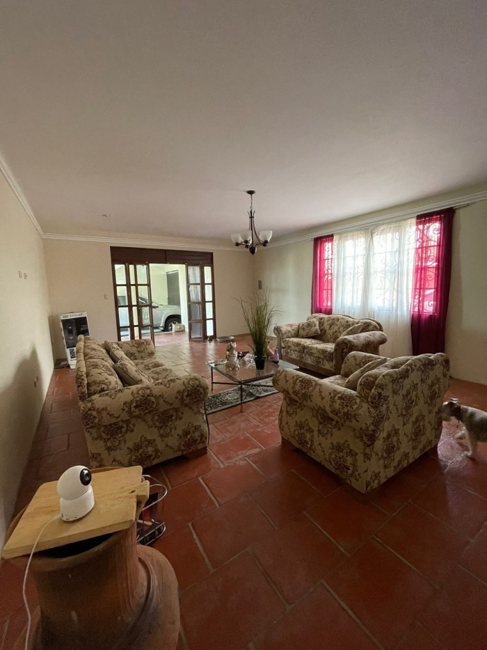 Casa grande en venta en Jutiapa sobre calle principal  - Miniatura 7