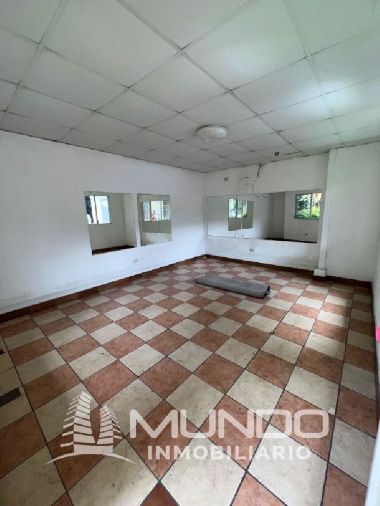 CASA IDEAL PARA OFICINAS EN RENTA ZONA 10 - 7