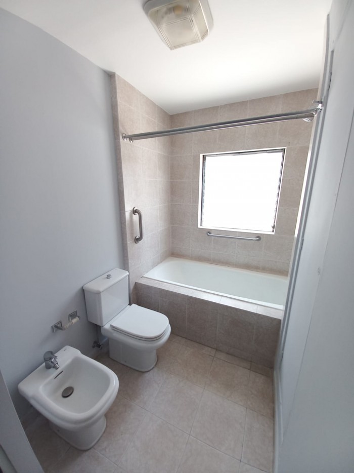 APARTAMENTO SUPER AMPLIO EN #VENTA ZONA 10 - Miniatura 4