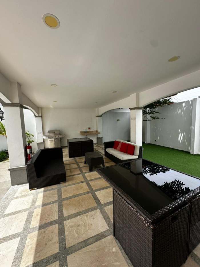 Hermosa Casa en Venta en Pozos de Santa Ana - 19