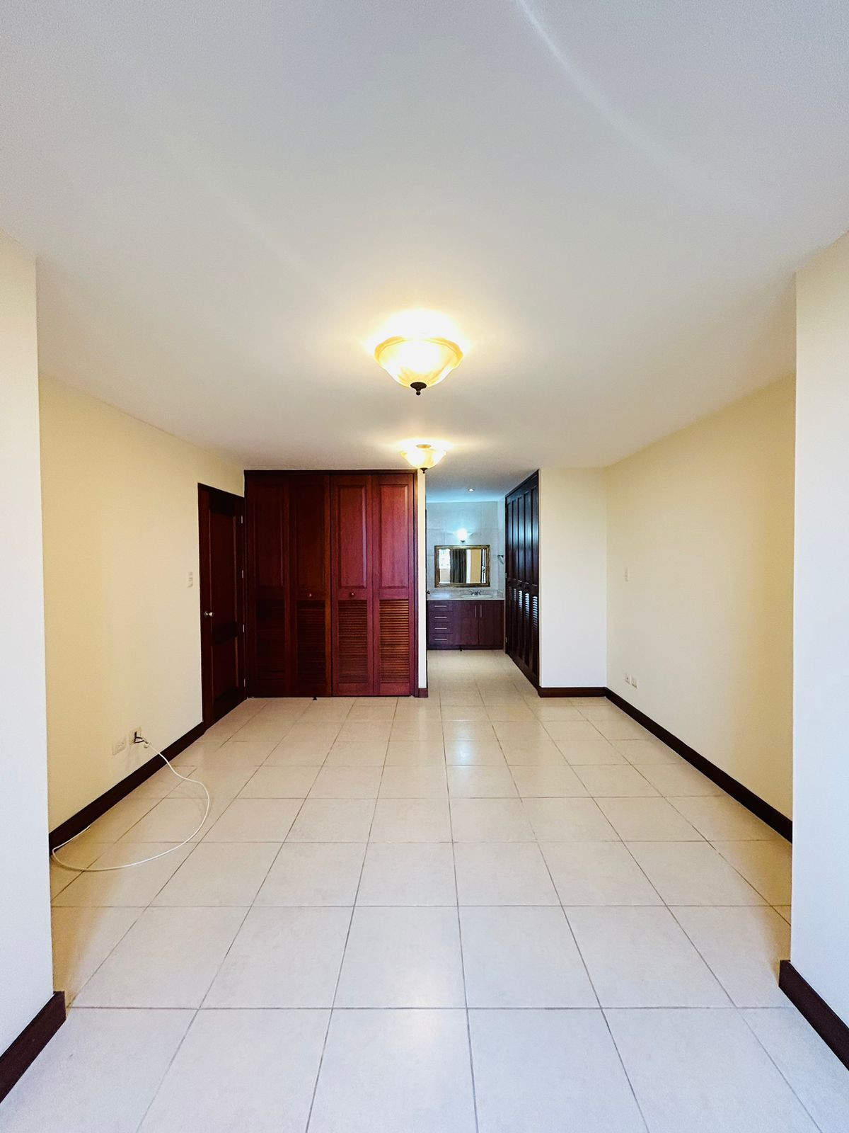 Apartamento de 3 habitaciones en renta en zona 10 — foto 10