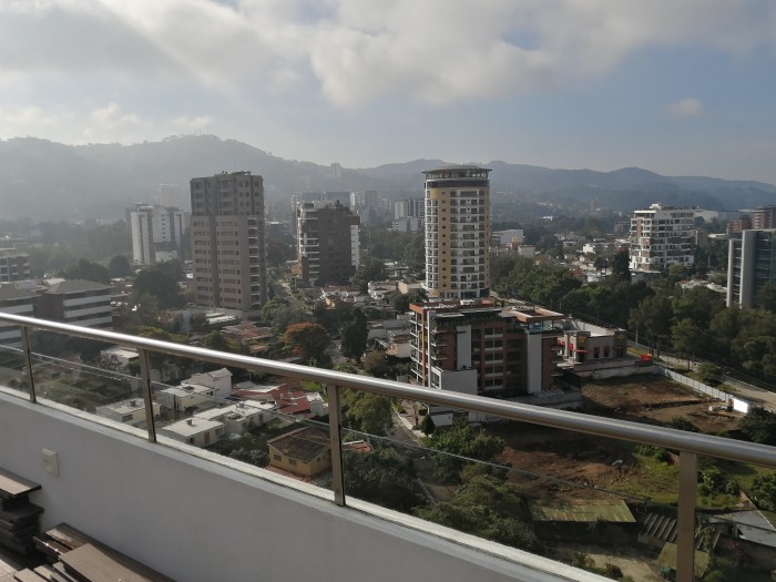 APARTAMENTO EN VENTA LIV NIVEL ALTO ZONA 15 VHI - Miniatura 6