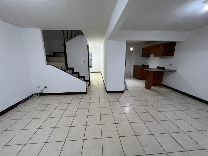 Casa En Venta En Alameda de Santa Clara Villa Nueva — foto 6