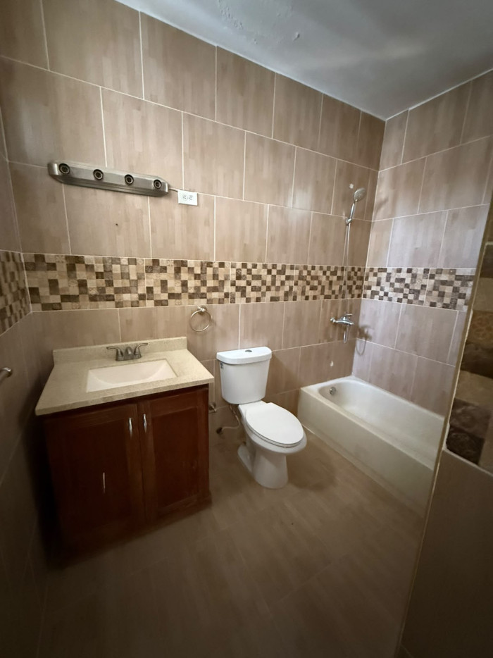 VENTA DE CASA FRENTE AL ASILO MAO VALVERDE - 10