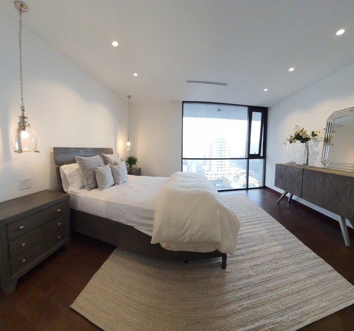 Vendo EXCLUSIVO Apartamento con 389m2 en Zona 14 - Miniatura 4