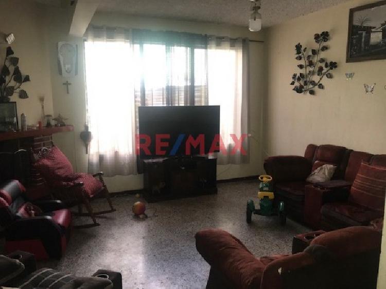 Casa en Venta, Residencial Iruña Zona 17 - 2