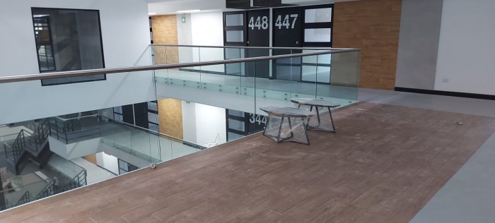 Oficina moderna en renta en Zona 9 Guatemala - Miniatura 9