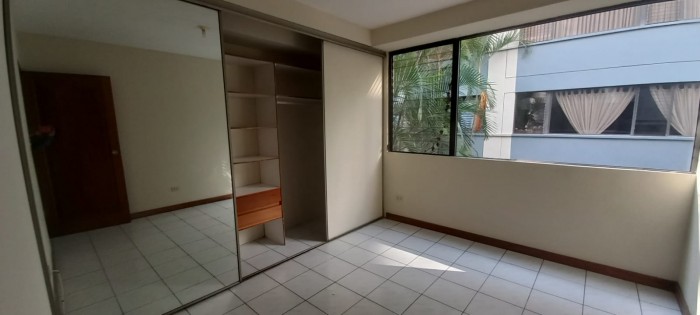 Rento apartamento en zona 10 — foto 7