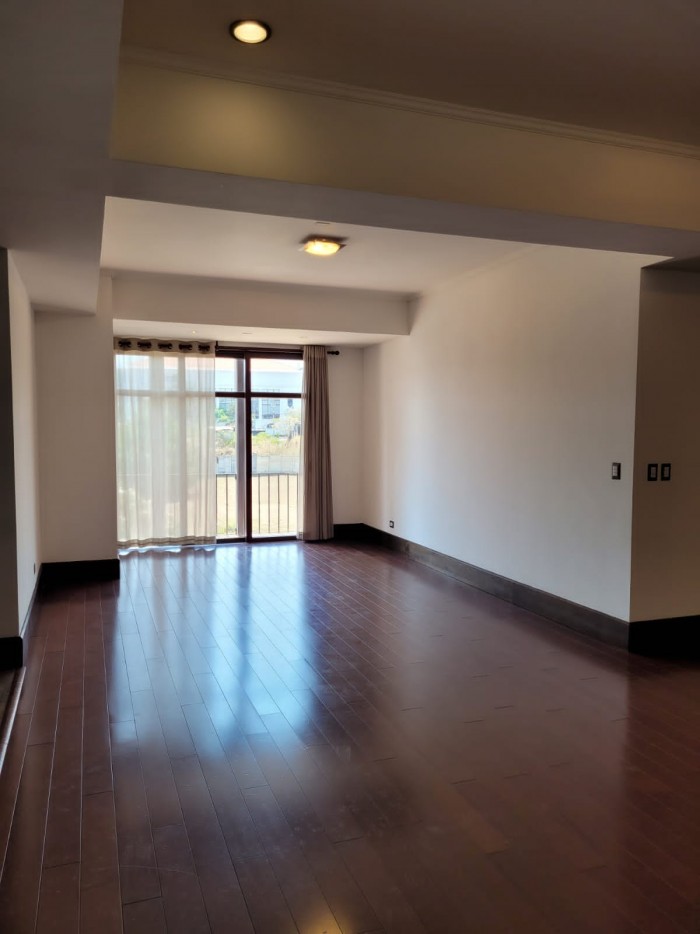Plus Real Estate Vende / renta apartamento en zona 16