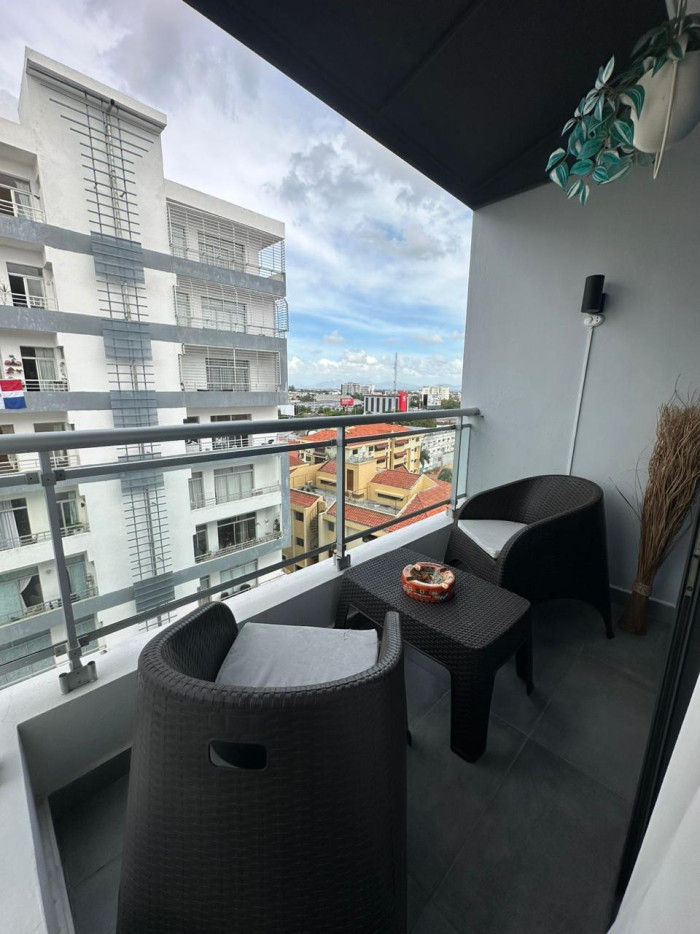 Apartamento en Venta en el Ensanche Naco piso alto — foto 3