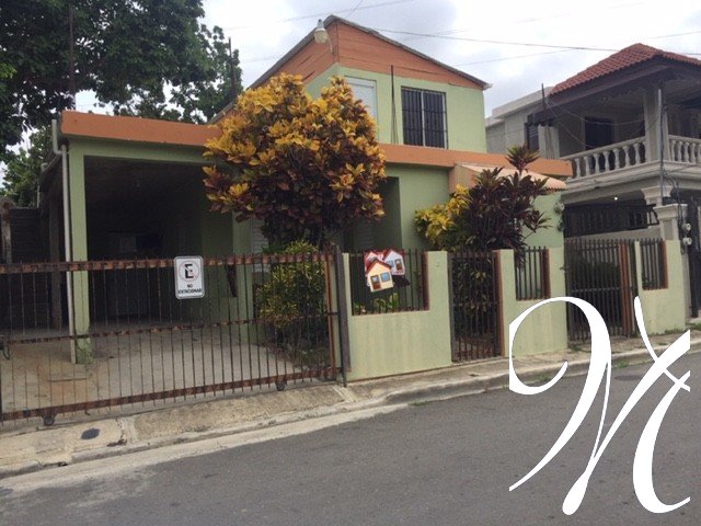 Venta de casa de 2 niveles en el Reparto Tolentino — foto 3