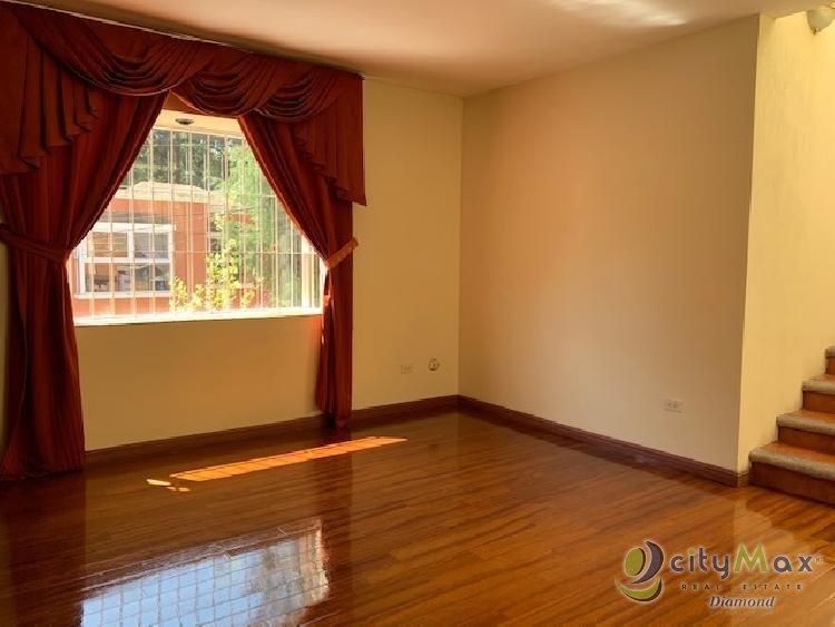 Casa en venta en condominio zona 16 entorno Montesano - Image 3
