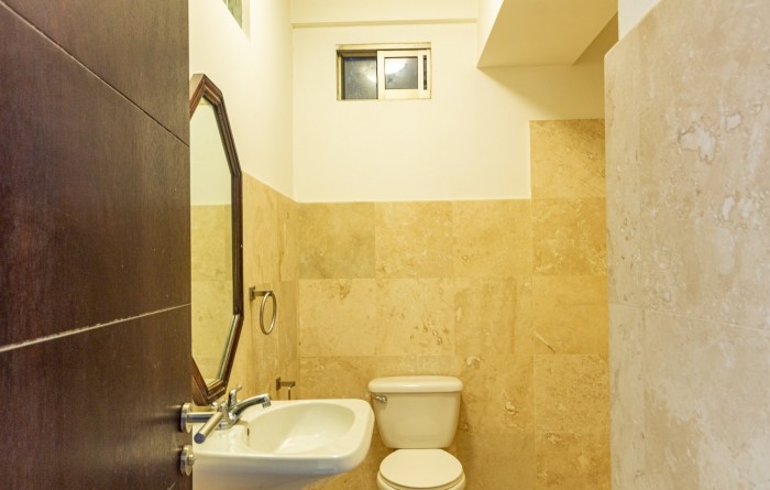 Rento local comercial en zona 14 — foto 8