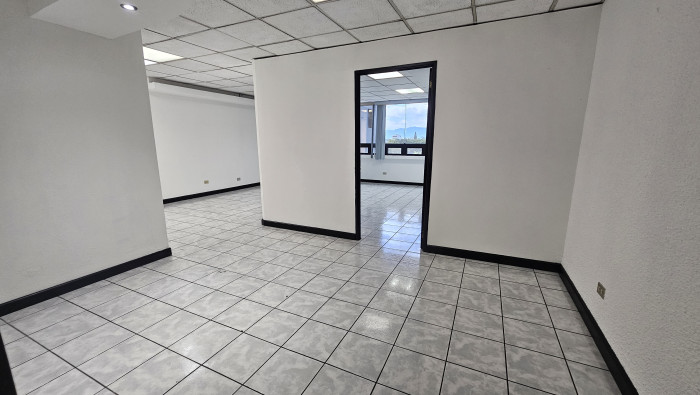 Oficina en #RENTA en zona 10 — foto 11