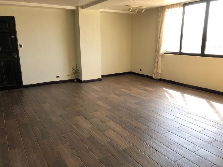 APARTAMENTO EN VENTA ZONA 15 — foto 3