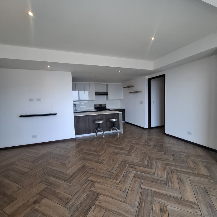 En Renta Apartamento zona 10 de 3 habitaciones - Miniatura 2