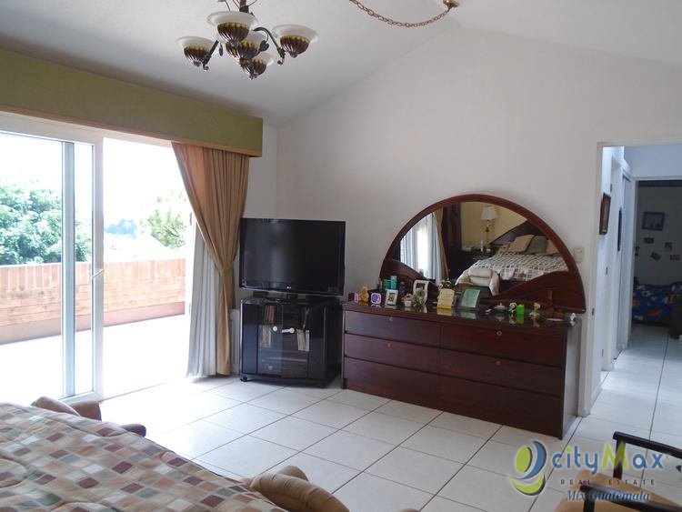 CASA EN VENTA CARRETERA A EL SALVADOR - Miniatura 12