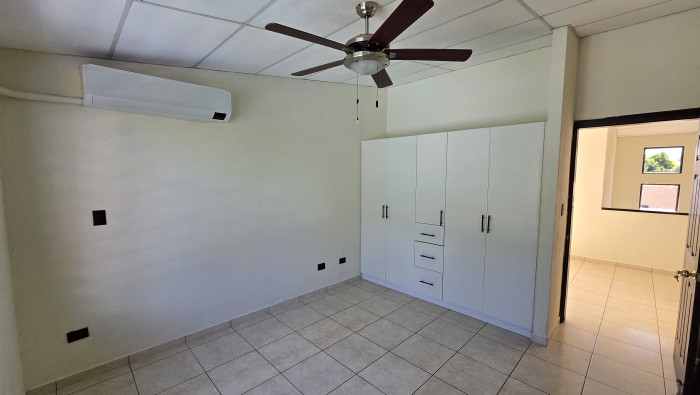 Casa en alquiler en Residencial Miramar con piscina - 9
