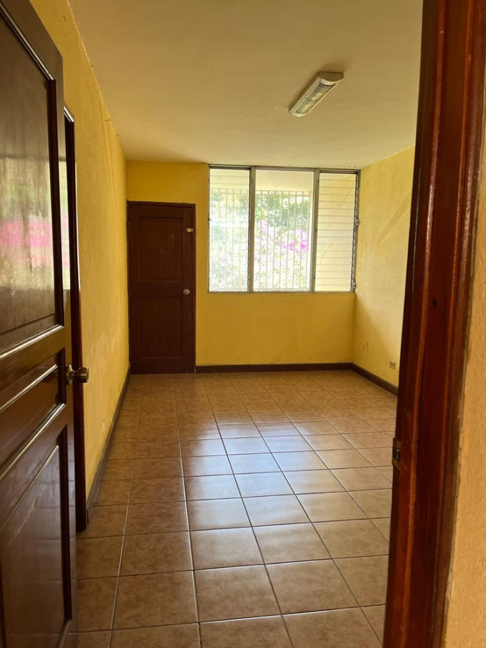 Casa en renta para uso comercial, en Las Américas z13 - Image 1