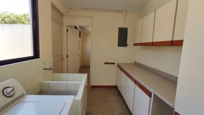 Plus Real Estate Renta casa en zona 13 — foto 9