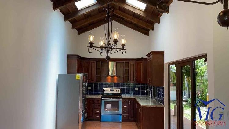 VENDO CASA EN CONDOMINIO HUERTAS DE SAN PEDRO
