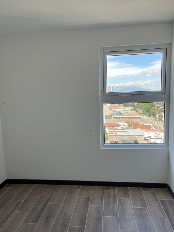 Venta de Apartamento en Torre Vertical, Zona 12 - Miniatura 7