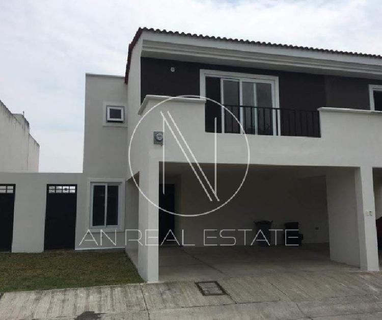 CASA EN VENTA EN KM 30.5 CARRETERA AL SALVADOR