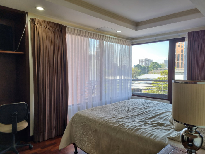Apartamento en #renta zona 10 diagonal 6 - Image 2