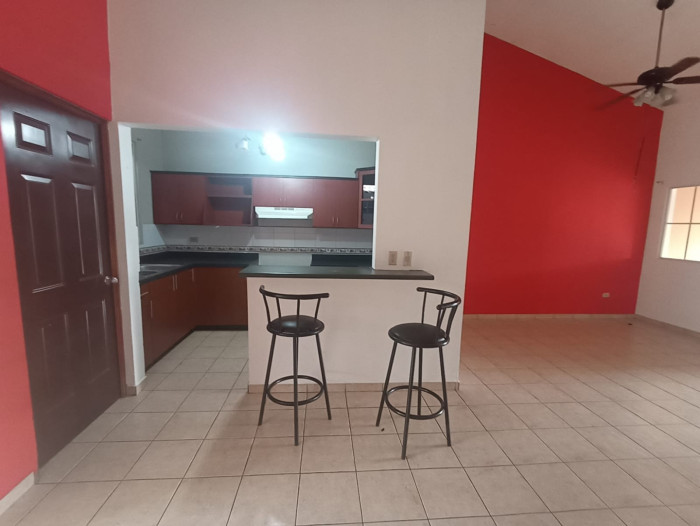 Casa en alquiler en Residencial Bosques de Lourdes - 4