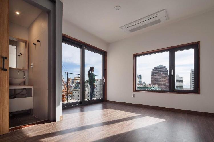 Apartamento de 2 habitaciones en piso alto en Santiago — foto 2