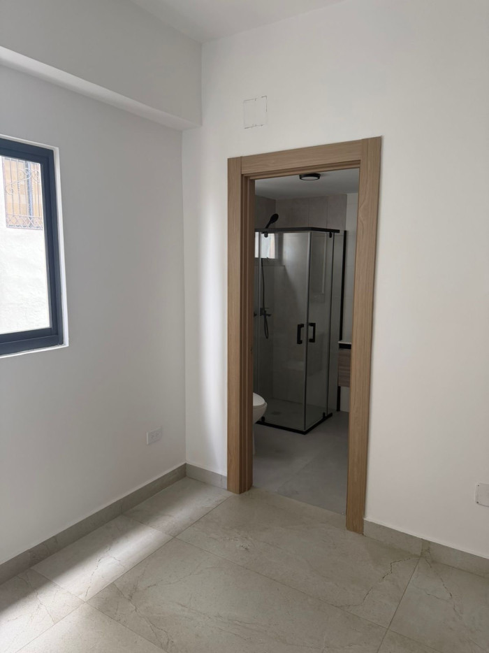 Apartamento en renta Evaristo Morales DN - 7