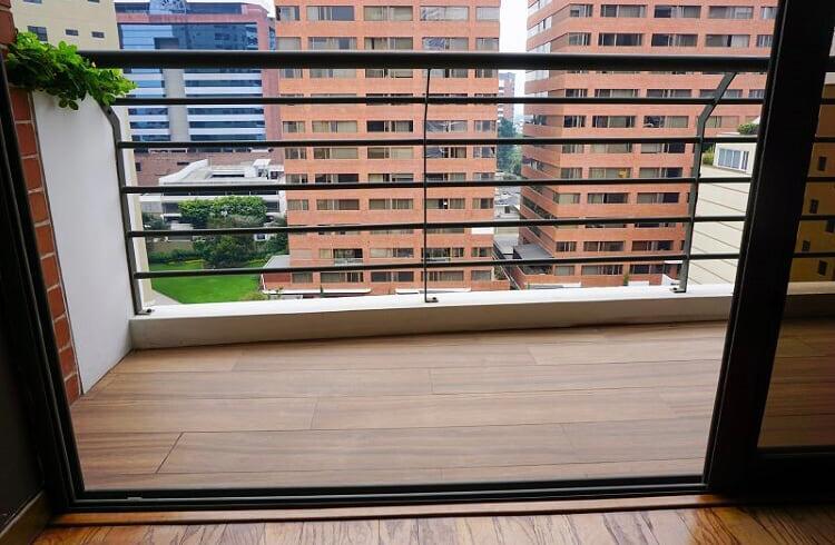 Venta de amplio apartamento, Edificio Plenum zona 14 - Miniatura 6
