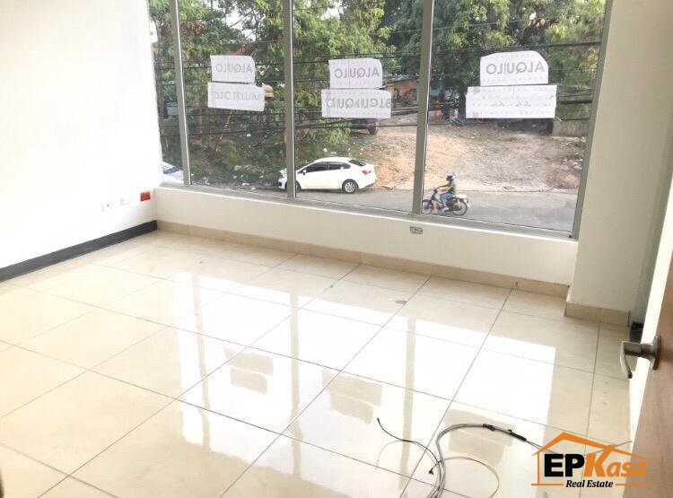 Local Comercial 53mts en Plaza, Los Jardines del Norte — foto 3