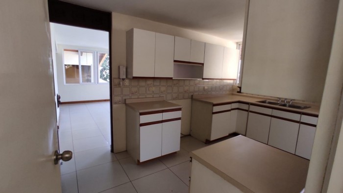 Plus Real Estate Renta casa en zona 13
