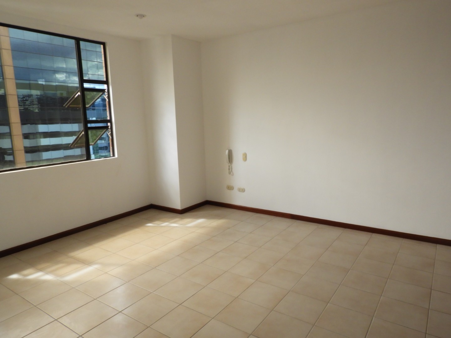 APARTAMENTO EN RENTA, ZONA 14 — foto 4