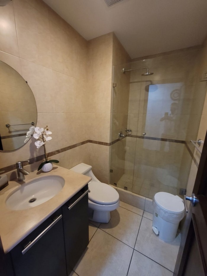 Apartamento en RENTA, zona 10 — foto 2