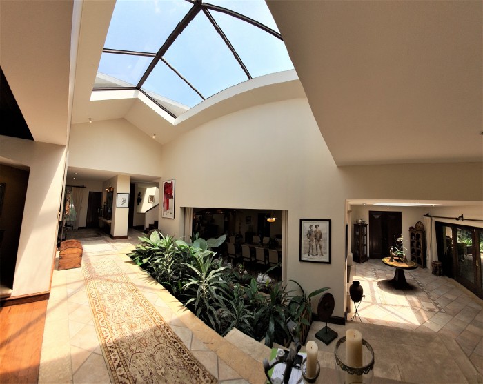 Hermosa Casa en Venta en Zona 14 Guatemala