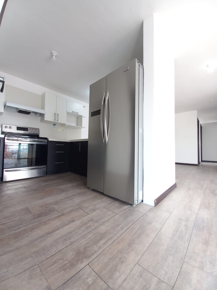 APARTAMENTO EN #VENTA EN ZONA 10 — foto 2