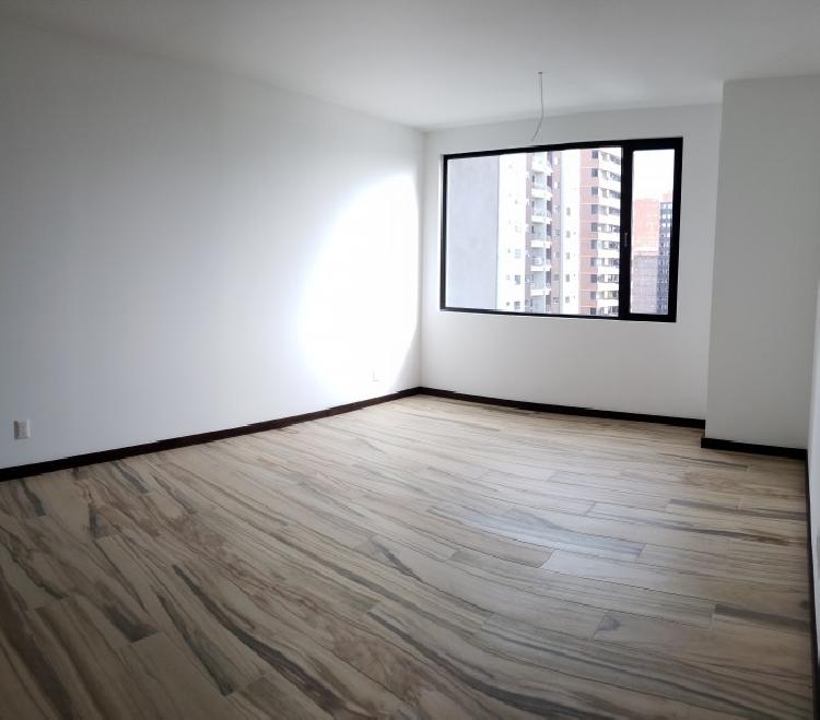 AMPLIO Apartamento en Venta ZONA 14 - Miniatura 8