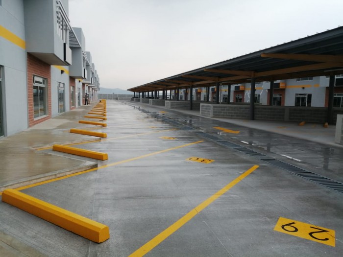 AMPLIA BODEGA EN VENTA NARANJO ZONA 4 DE MIXCO - Miniatura 2