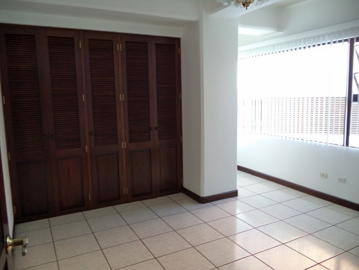 Plus Real Estate renta apartamento en zona 15 — foto 10