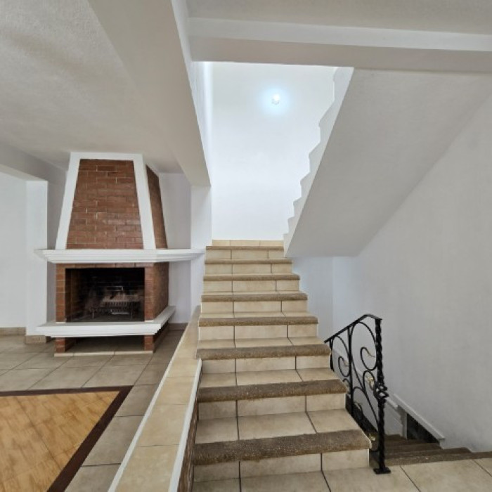 Casa grade en Venta Las Hojarascas Zona 1 de Mixco - Miniatura 6