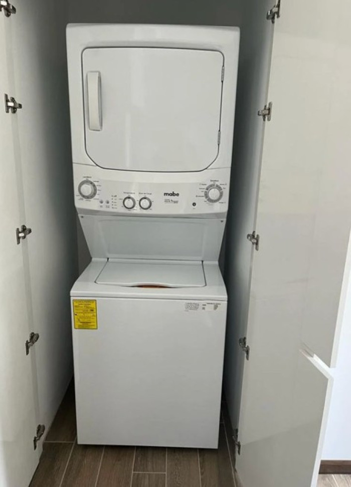 Apartamento amueblado en Renta o Venta en zona 13 - Image 2