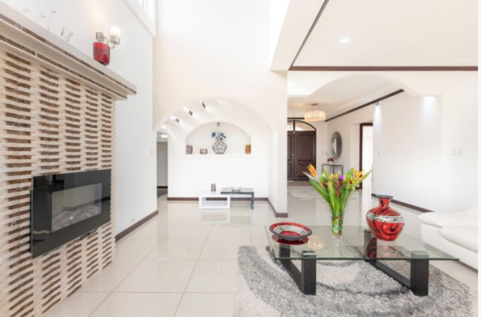 Casa de Lujo en Condominio Roble Sabana - 3