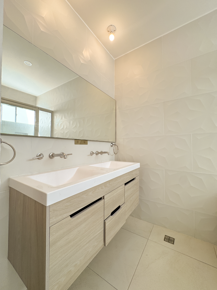 Casa con amplio jardín en venta o alquiler Res Antibes - 24