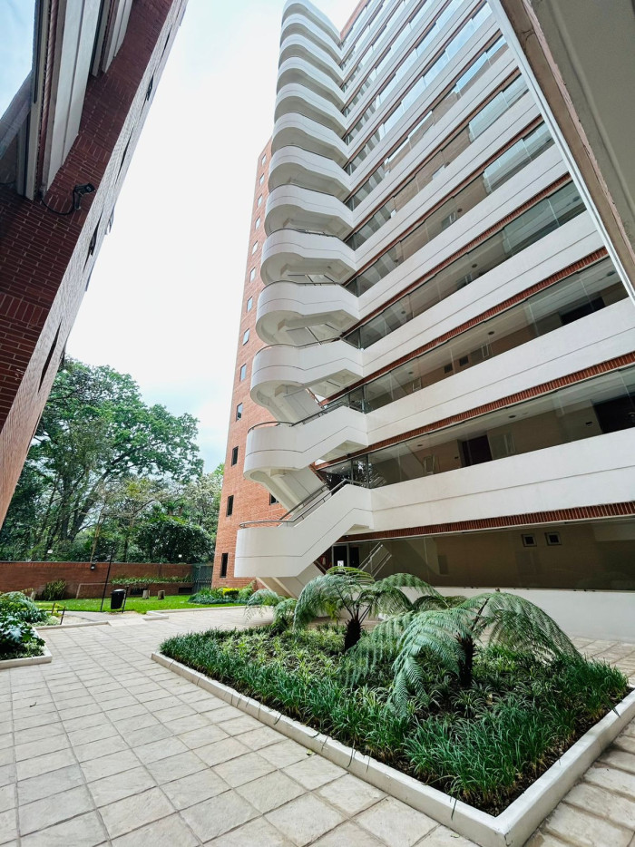 Apartamento de 3 habitaciones en renta en zona 10 — foto 14