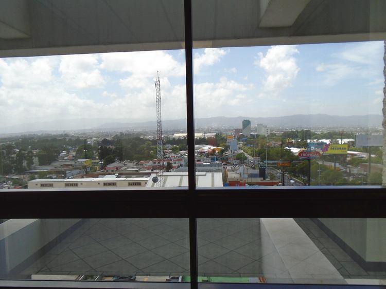 OFICINA COMERCIAL EN RENTA EN CALZADA ROOSEVELT - Miniatura 7